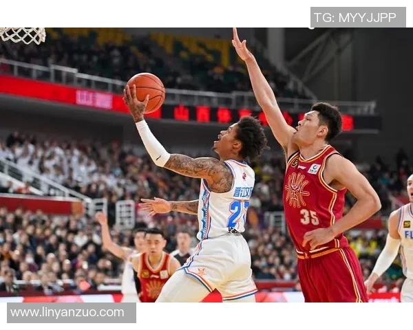 重庆篮球队盯防策略分析与比赛表现的得失评估 重庆篮球队盯防策略分析与比赛表现的得失评估