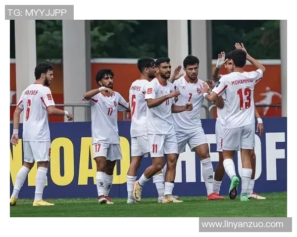 伊拉克足球队与国足激战正酣谁能在国际赛场上笑到最后
