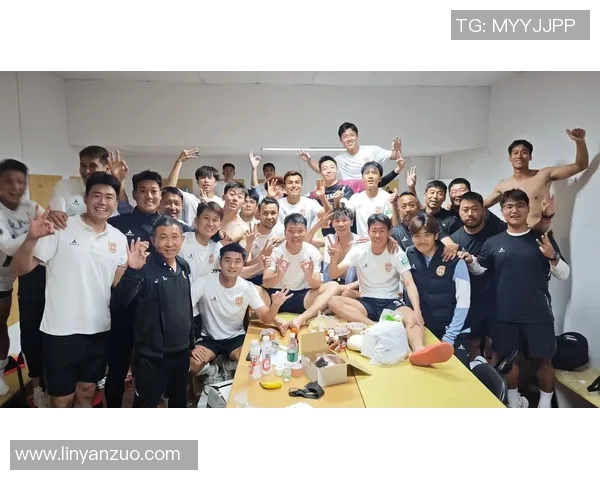 伊朗与委内瑞拉友谊赛精彩对决展现足球魅力与团队精神