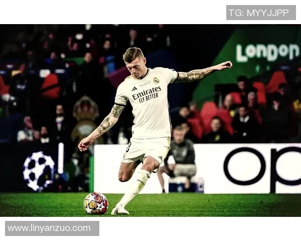 克罗斯在足球世界的传奇之路与技术分析探讨