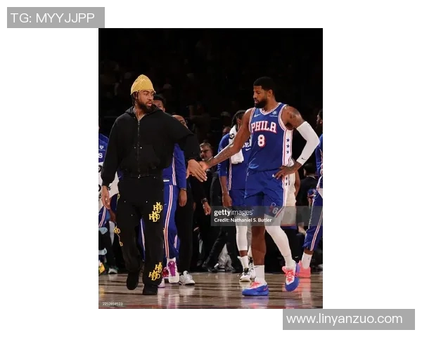 保罗乔治与尼克杨的对决谁能在NBA赛场上笑到最后