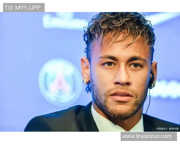 内马尔的足球传奇之路：从巴西天才到世界巨星的成长历程