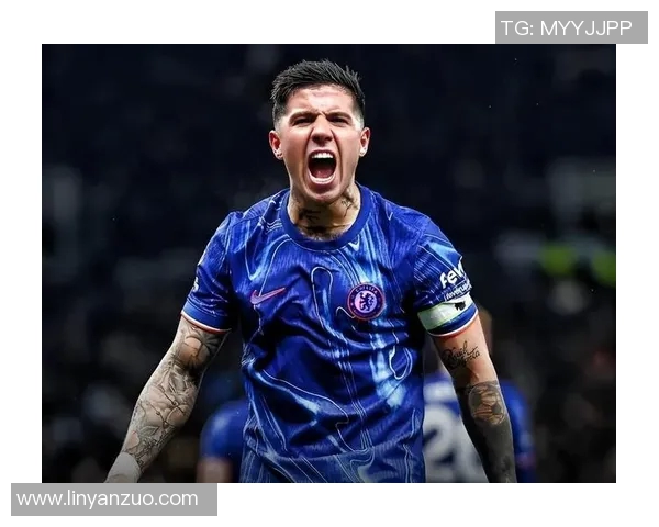 切尔西更衣室风波升级斯特林与恩佐训练场发生激烈冲突 切尔西更衣室风波升级斯特林与恩佐训练场发生激烈冲突