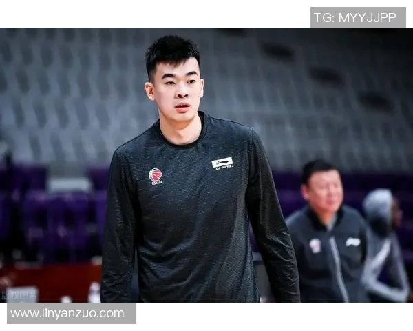 李慕豪：从篮球新星到职业生涯巅峰的励志故事与成长历程