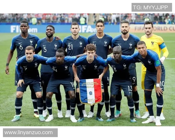 克罗地亚逆袭法国在决赛中以四比二夺冠的辉煌时刻